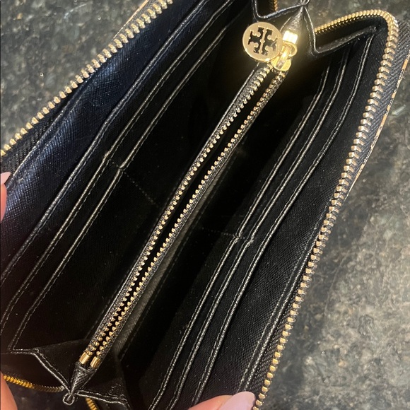 Tory Burch Animal Print Zip Wallet - Picture 3 of 3